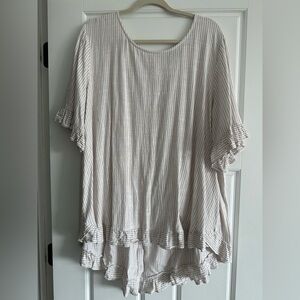 Women’s plus size 22W/24W Cream Relaxed Flutter Sleeve Tunic.